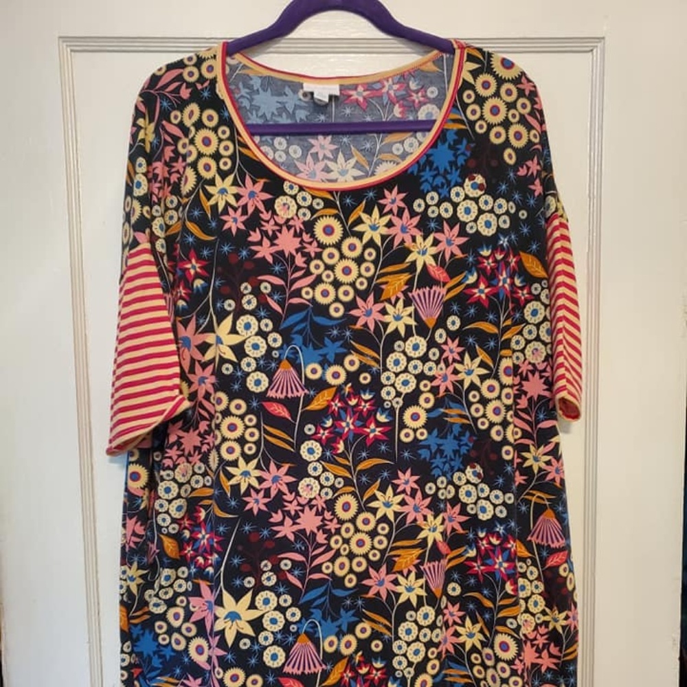 LuLaRoe Irma Tunic Top
